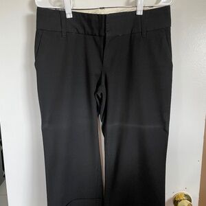 Old Navy Low Waist Stretch Capri Slacks - Black - Size 4